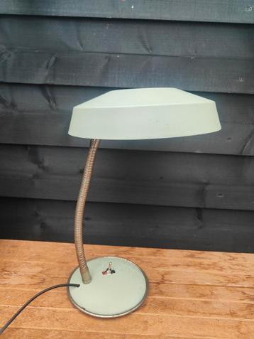 Vintage tafellamp EAKV Hungary  beschikbaar voor biedingen