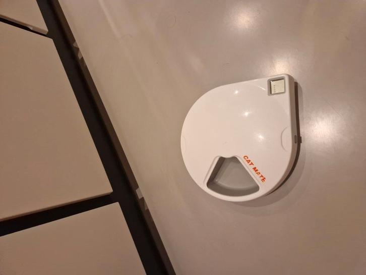 Kattenvoer automaat van Catmate, Dieren en Toebehoren, Katten-accessoires, Gebruikt, Ophalen of Verzenden