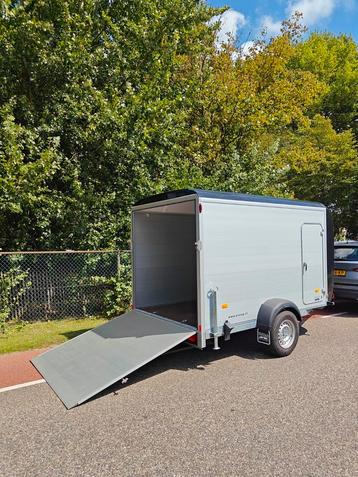 Proline gesloten aanhanger met zijdeur beschikbaar voor biedingen