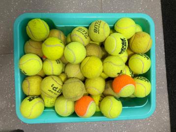 Tennisballen  beschikbaar voor biedingen