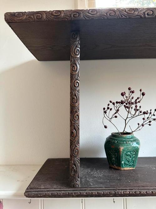 Antieke houten wandplank wandkast met houtsnijwerk, Antiek en Kunst, Antiek | Woonaccessoires, Ophalen