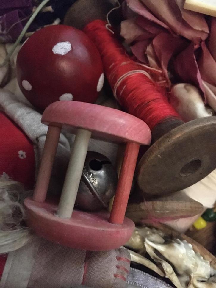 Antiek houten rammelaar voor pop of beer., Antiek en Kunst, Antiek | Speelgoed, Ophalen of Verzenden