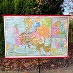 Grote wandkaart Europa in de 15e eeuw, Antiek en Kunst, Antiek | Schoolplaten, Ophalen, Geschiedenis