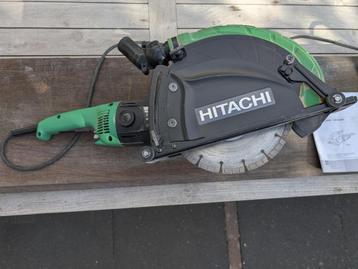 Hitachi haakse slijper met stofafzuiging beschikbaar voor biedingen