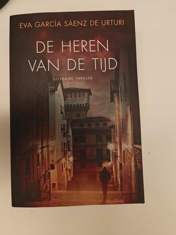 Eva García Sáenz de Urturi - De heren van de tijd beschikbaar voor biedingen