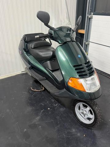 Piaggio Hexagon 125cc met papieren beschikbaar voor biedingen