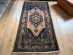 Handgeknoopt vintage tapijt – ca. 204  108 cm, 100 tot 150 cm, Info@bababoho.com, Digital8/BabaBoho, 200 cm of meer