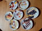 VROLIJKE BORDEN 🧁🎂🧁 EASY LIFE MET TAARTJESDECOR 7X, Huis en Inrichting, Keuken | Servies, Ophalen of Verzenden, Overige stijlen
