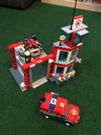 Lego brandweerkazerne met brandweerauto, Ophalen of Verzenden, Zo goed als nieuw, Complete set, Lego