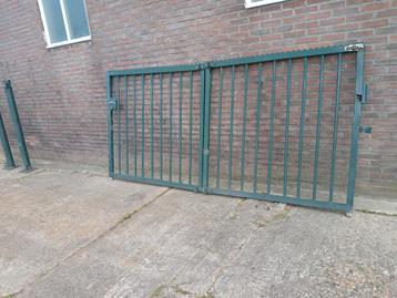 inrijpoort, hekwerk. draaihekken beschikbaar voor biedingen