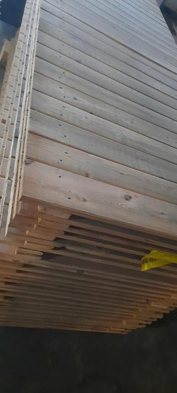 Vlonders/planken/ partijen/schuttingen beschikbaar voor biedingen