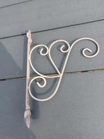 6 ijzeren plantenhangers., Ophalen