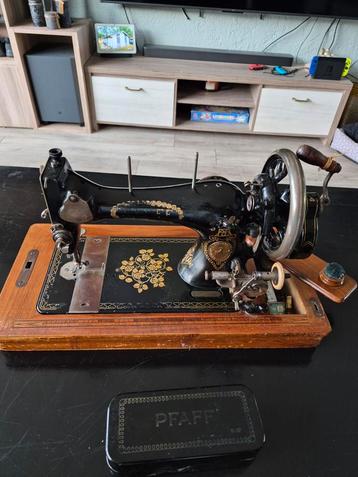 Pfaff Naaimachine Model 11/12 - Vintage beschikbaar voor biedingen