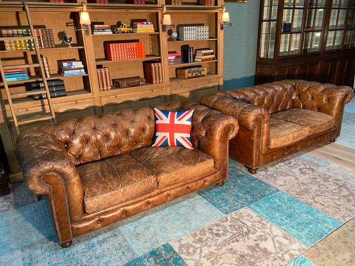 Twee Chesterfield banken vintage cognac GRATIS BEZORGD, Huis en Inrichting, Banken | Bankstellen, Zo goed als nieuw, 150 tot 200 cm