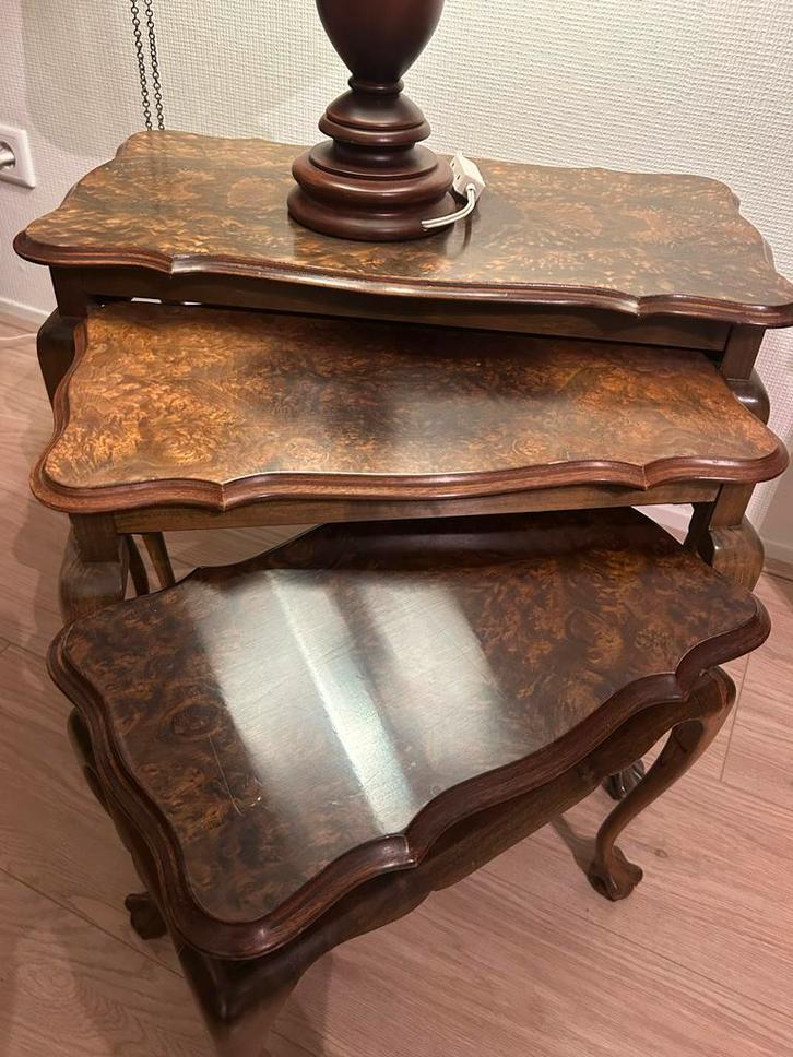 Antiek 3-delige houten tafeltjesset, Huis en Inrichting, Tafels | Bijzettafels, Gebruikt, Overige vormen, Minder dan 45 cm, Minder dan 55 cm