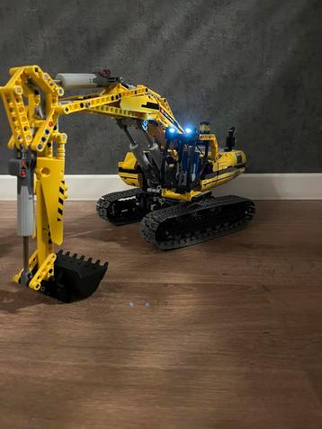 Lego 8043 technic graafmachine moc beschikbaar voor biedingen