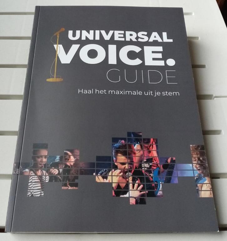UNIVERSAL VOICE. GUIDE * Alberto ter Doest, Boeken, Muziek, Gelezen, Overige onderwerpen, Ophalen of Verzenden