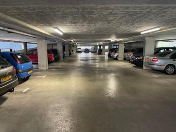 Overdekte parkeerplaats in garage nabij Sloterplas Amsterdam beschikbaar voor biedingen