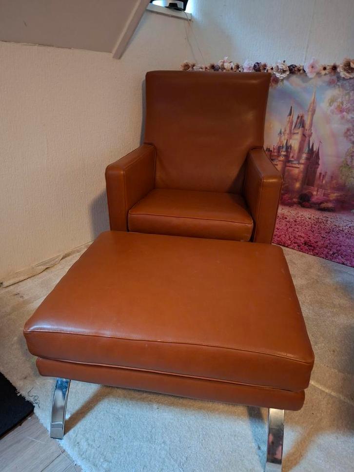Molinari Fauteuil Design Stoel met voetenbank - Bruin Leer, Huis en Inrichting, Fauteuils, Gebruikt, Leer, Metaal, 50 tot 75 cm