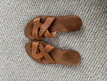 Toral Leren Slippers Maat 37 beschikbaar voor biedingen