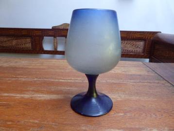 Vintage matglazen coupe in blauw beschikbaar voor biedingen
