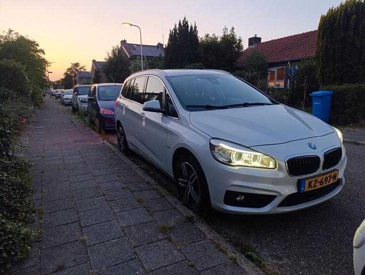 BMW 2-Serie Gran Tourer 1.5 218I 2017 Wit, Auto's, BMW, Particulier, 2-Serie Gran Tourer, Benzine, B, MPV, Handgeschakeld, Origineel Nederlands