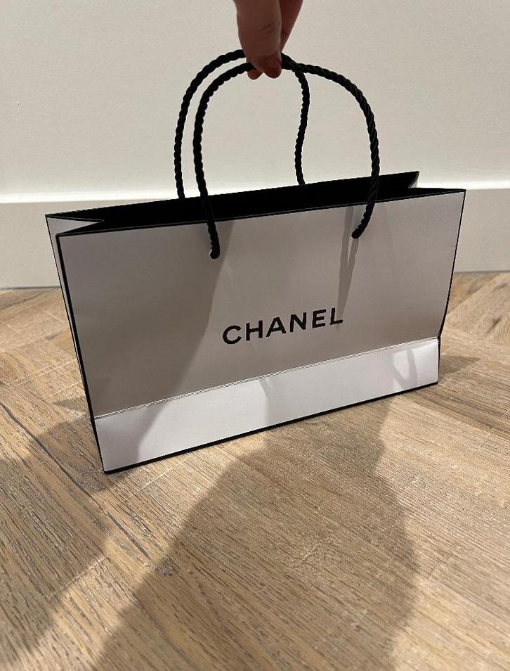 Heel goed wit Chanel origineel cadeau tasje 14x22x5cm tas, Diversen, Cadeaupapier, Zo goed als nieuw, Ophalen of Verzenden
