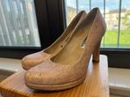 Tamaris hakken maat 40, Kleding | Dames, Schoenen, Tamaris, Pumps, Ophalen of Verzenden, Zo goed als nieuw