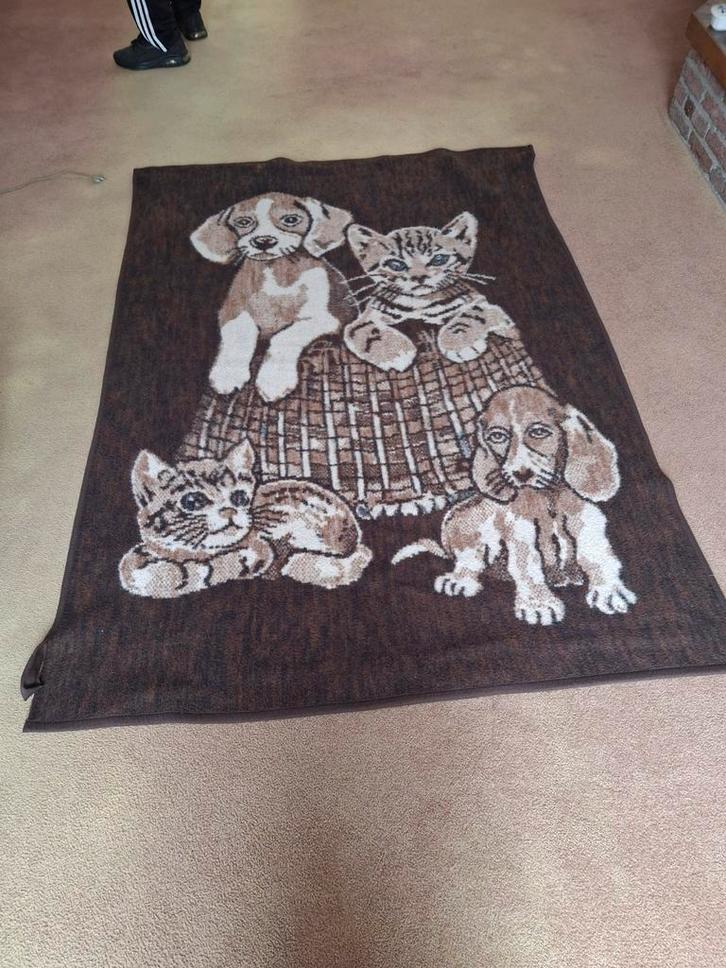 Vintage Deken met Katten en Honden, Huis en Inrichting, Stoffering | Tapijten en Kleden, Gebruikt, 100 tot 150 cm, 150 tot 200 cm