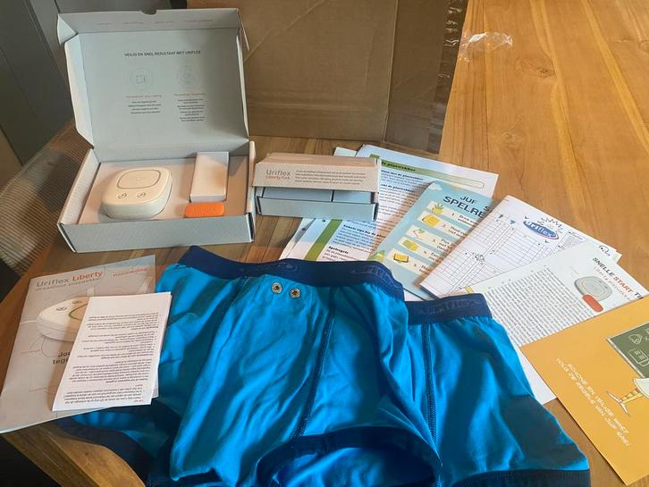 Liberty plaswekker, draadloos met trilsensor en broekjes, Diversen, Verpleegmiddelen, Zo goed als nieuw, Ophalen of Verzenden