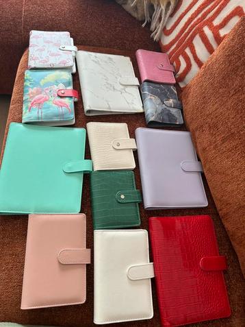 Verschillende a7, a6 & a5 binders/mappen beschikbaar voor biedingen