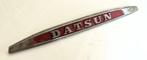 DATSUN rood  logo merk embleem - oldtimer, Ophalen of Verzenden, Gebruikt, Auto's