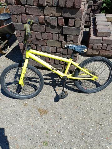 bmx crossfiets beschikbaar voor biedingen