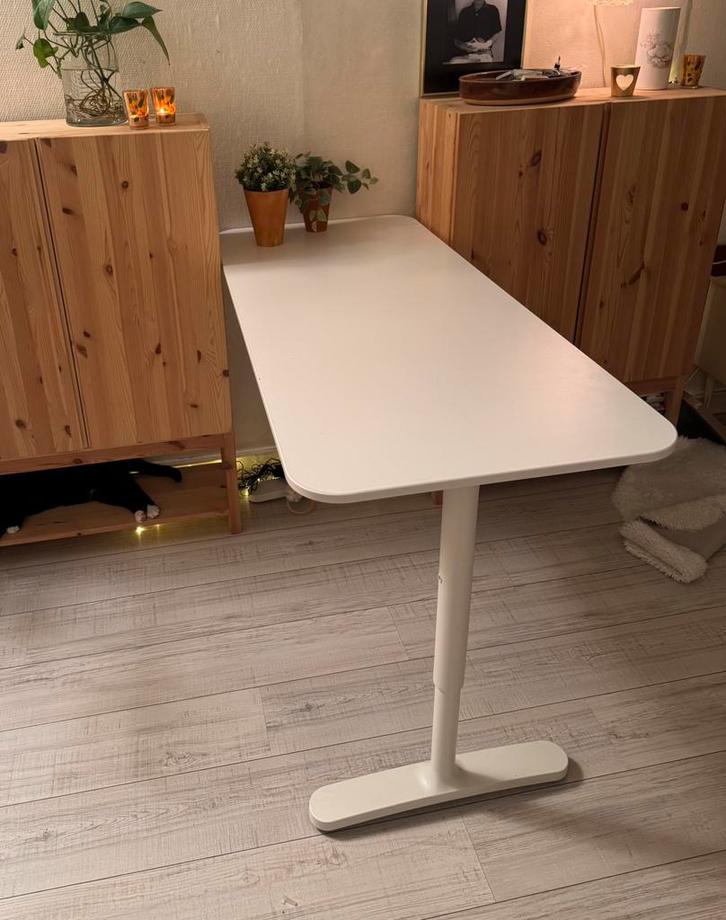 Bekant bureau IKEA verstelbaar, Huis en Inrichting, Bureaus, Gebruikt, Bureau, In hoogte verstelbaar, Ophalen