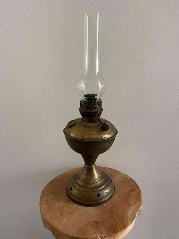 Antieke Petroleumlamp, Antiek en Kunst, Antiek | Lampen, Ophalen of Verzenden