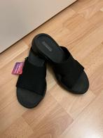 Merk:Skechers slippers maat 38 kleur zwart, Kleding | Dames, Schoenen, Slippers, Skechers, Zwart, Nieuw