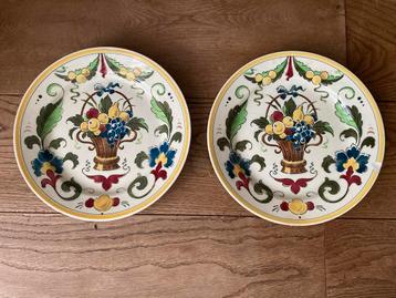 2 Wandborden Societe Ceramique Maastricht beschikbaar voor biedingen