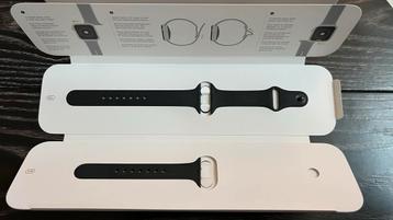 Apple Watch 5 40mm - Goede staat + Accessoires! beschikbaar voor biedingen