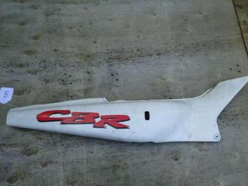 CBR600F 1987 - 1990 Honda Kuipdeel Kuipdeel kont D1-18127 beschikbaar voor biedingen