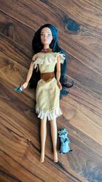 Disney Pocahontas Barbie pop met wasbeertje, Ophalen of Verzenden, Zo goed als nieuw, Pop
