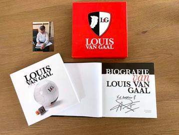Gesigneerde Biografie& Visie van Louis van Gaal +bewijsfoto beschikbaar voor biedingen