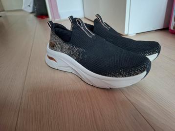 Skechers Archfit 38,5 beschikbaar voor biedingen