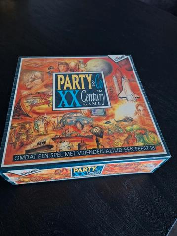 Nieuw in doos in cellofaan Party&Co XX Century  beschikbaar voor biedingen