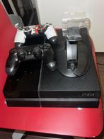 PS4 met 2 controllers + oplaadstation, Spelcomputers en Games, Spelcomputers | Sony PlayStation 4, Ophalen, Gebruikt, Met 2 controllers