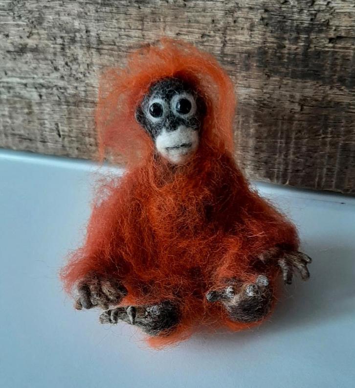 Genaaldvilte Orang Oetan wol naaldvilten mens aapje handmade, Hobby en Vrije tijd, Vilt, Nieuw, Overige typen, Wolvilt, Ophalen of Verzenden