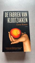 Chris Kraus - De fabriek van klootzakken, Ophalen of Verzenden, Zo goed als nieuw, Nederland, Chris Kraus