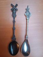 Twee theelepels met molens, doesburger molen Ede, windmolen, Antiek en Kunst, Ophalen of Verzenden