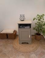 Nachtkastje/ Vintage nachtkastje/ Brocante nachtkastje, Huis en Inrichting, Slaapkamer | Nachtkastjes, Ophalen, Zo goed als nieuw