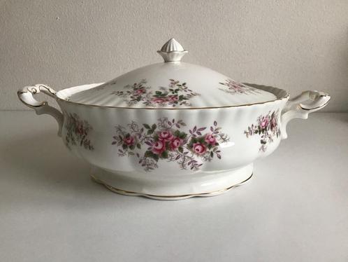Royal Albert Lavender Rose dekschaal schaal 23 cm, Huis en Inrichting, Keuken | Servies, Zo goed als nieuw, Schaal of Schalen