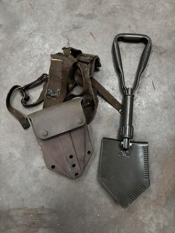 Opvouwbaar schepje beschikbaar voor biedingen